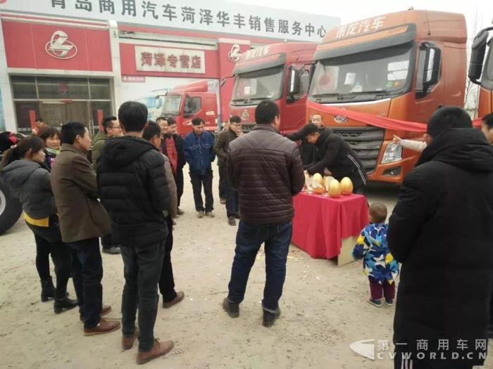 乘龍汽車早開工，祝大家狗年大發(fā)！5.jpg